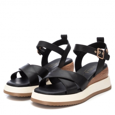 Carmela 16138904 / NEGRO