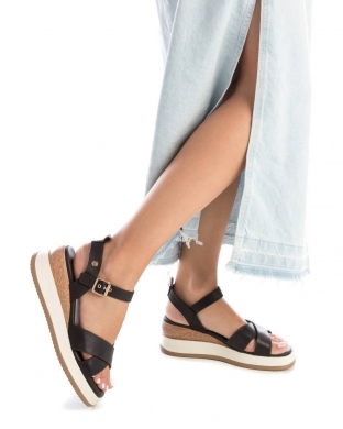 Carmela 16138904 / NEGRO