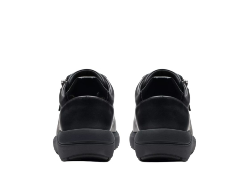Clarks Tivoli Zip / NEGRO