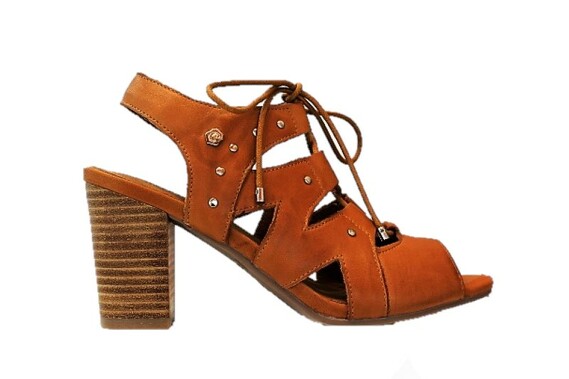 067249 / CAMEL