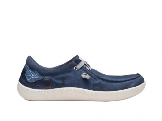 Sunni Sabbi Kunash / AZUL