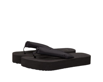 Calvin Klein YW01723 / NEGRO