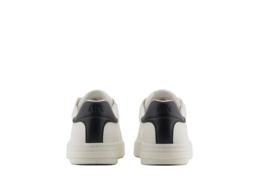 Armani Exchange  XM000141 / BLANCO