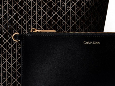 Calvin Klein Emblem Aop / NEGRO