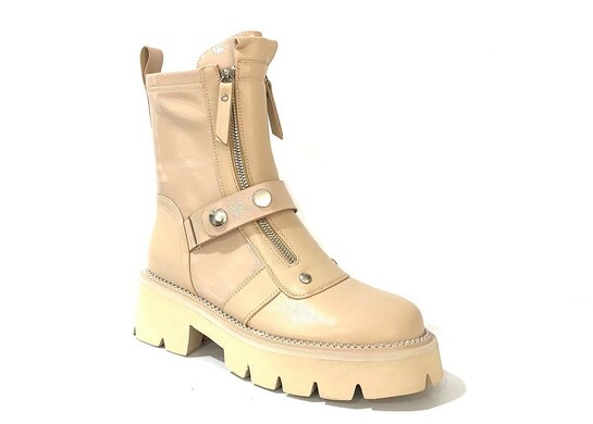 Noa Harmon Acuario / NUDE