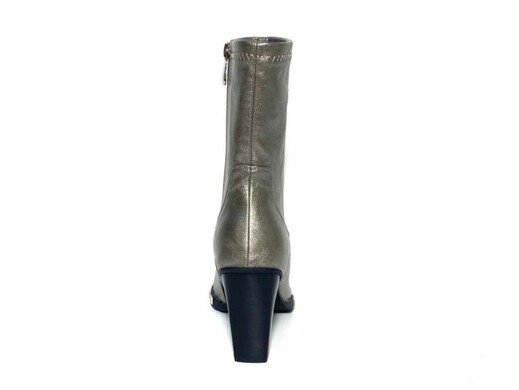 Noa Harmon 009095 / PLATA