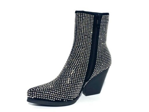 Noa Harmon 009544 / NEGRO