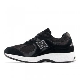 New Balance M2002 / NEGRO