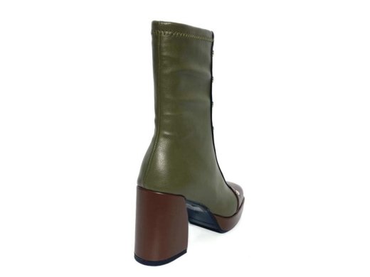 Noa Harmon 009138 / MARRON