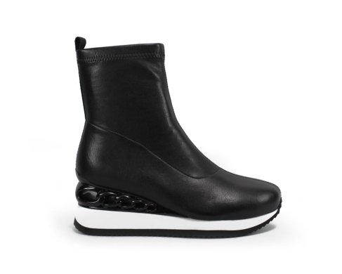 Noa Harmon Goya / NEGRO