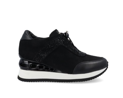 noa Harmon Logan / NEGRO