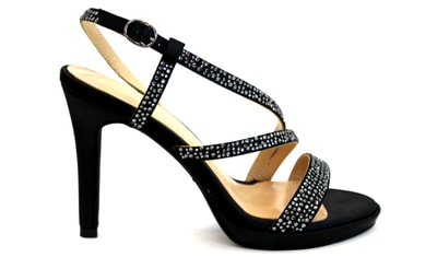 Zapato de tacón negro