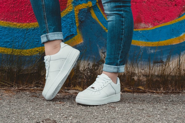 Zapatos blancos de mujer