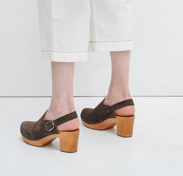 zuecos de madera