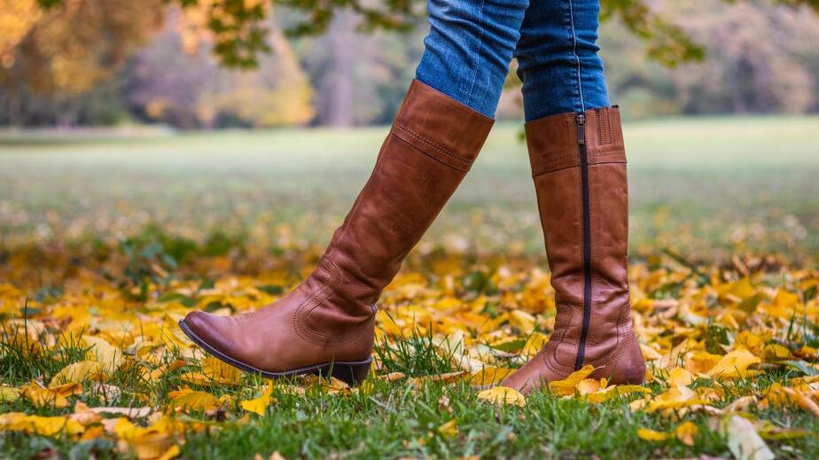 Botas altas marrones de mujer sin tacón