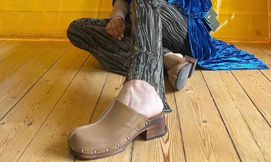 Cómo combinar zuecos de madera